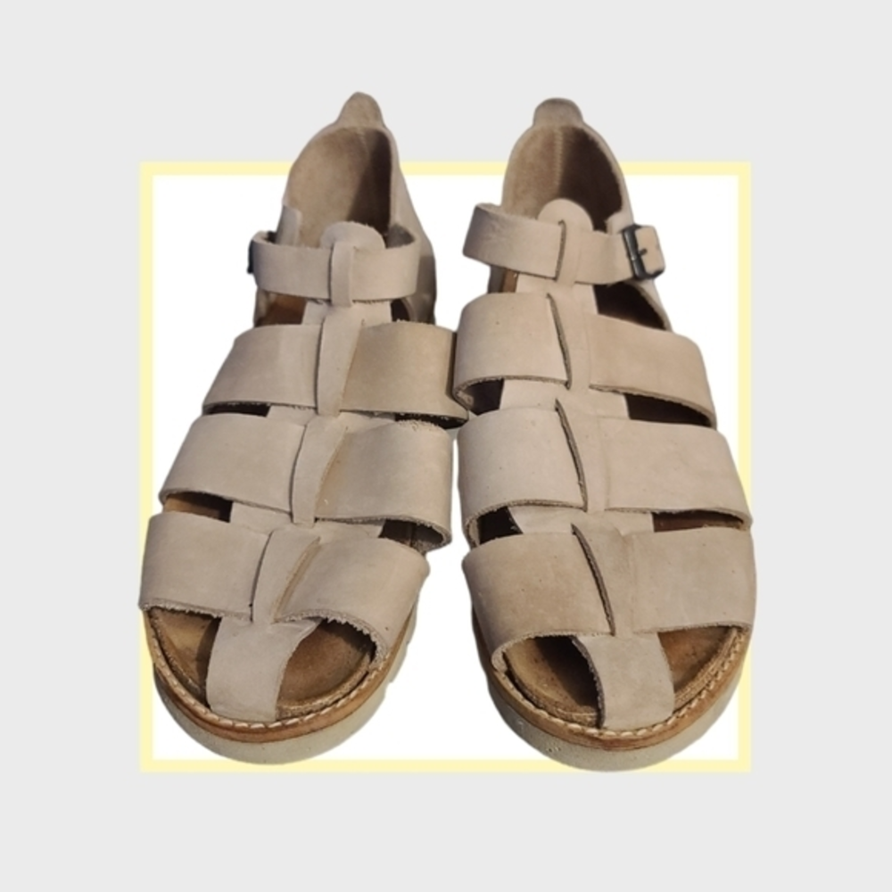 Naot Womens Beige/Tan Fisherman Sandals
